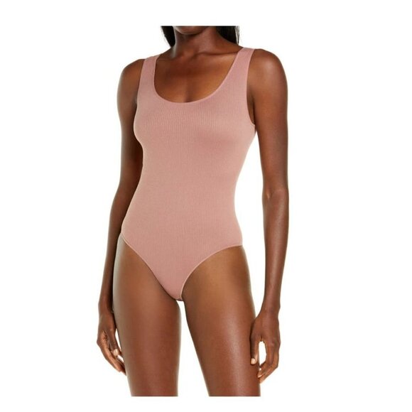 SKIMS Tops - NEW WITH TAGS SKIMS Stretch Rib Scoop Neck Bodysuit SKIMS SZ 4X/5X